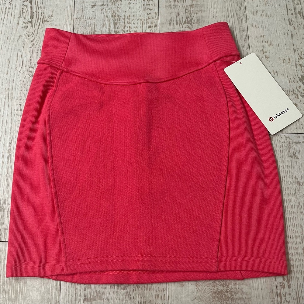 *NWT Lululemon Scuba Skirt/Glaze Pink/XS*